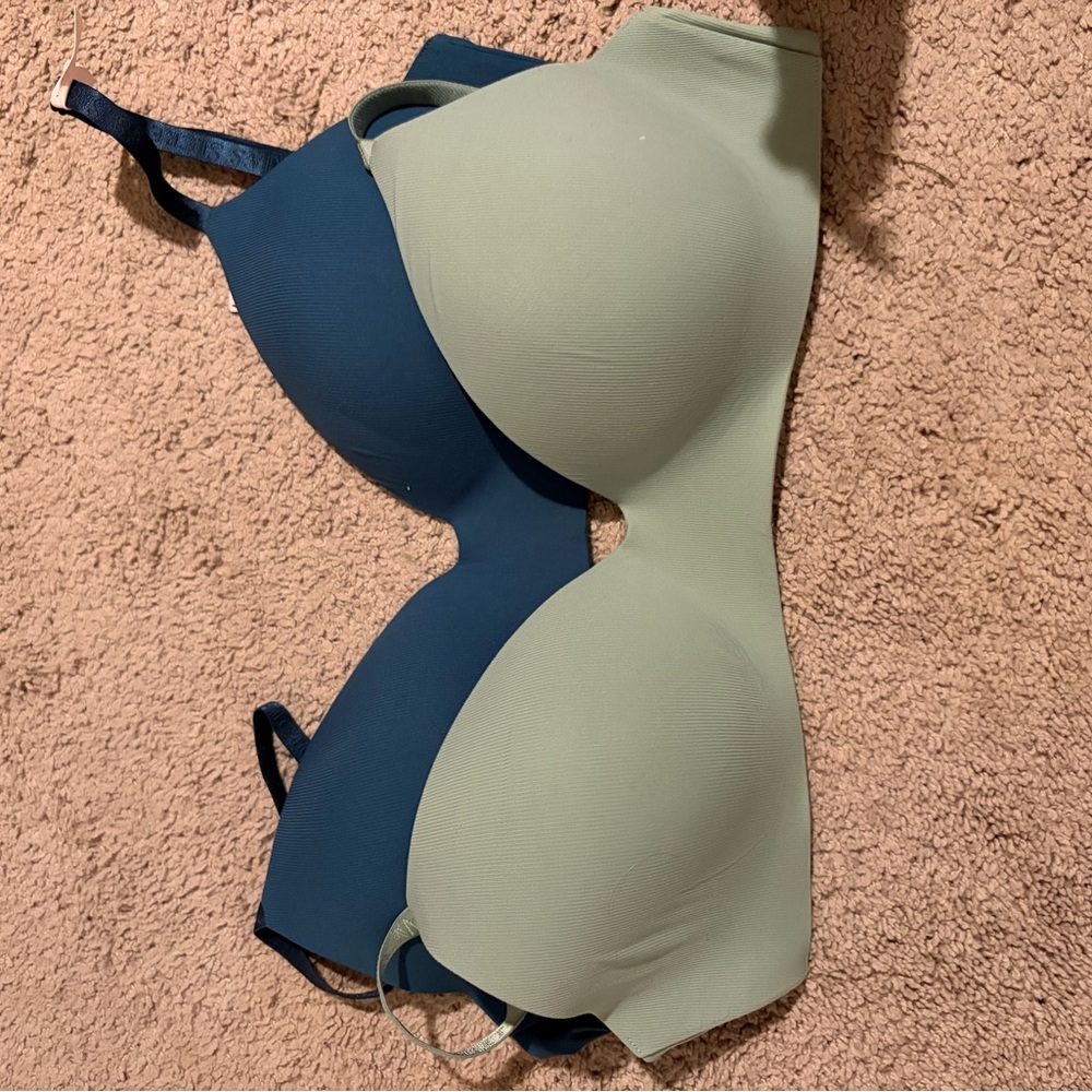 Victoria's Secret Teal and Sage Bra Set